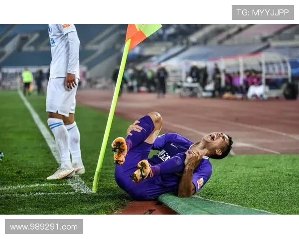 罗霍因辱骂裁判遭禁赛 四场合同解约待定